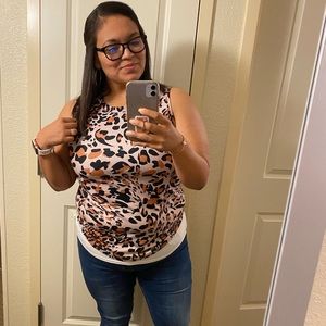 Meet your Posher, Mona